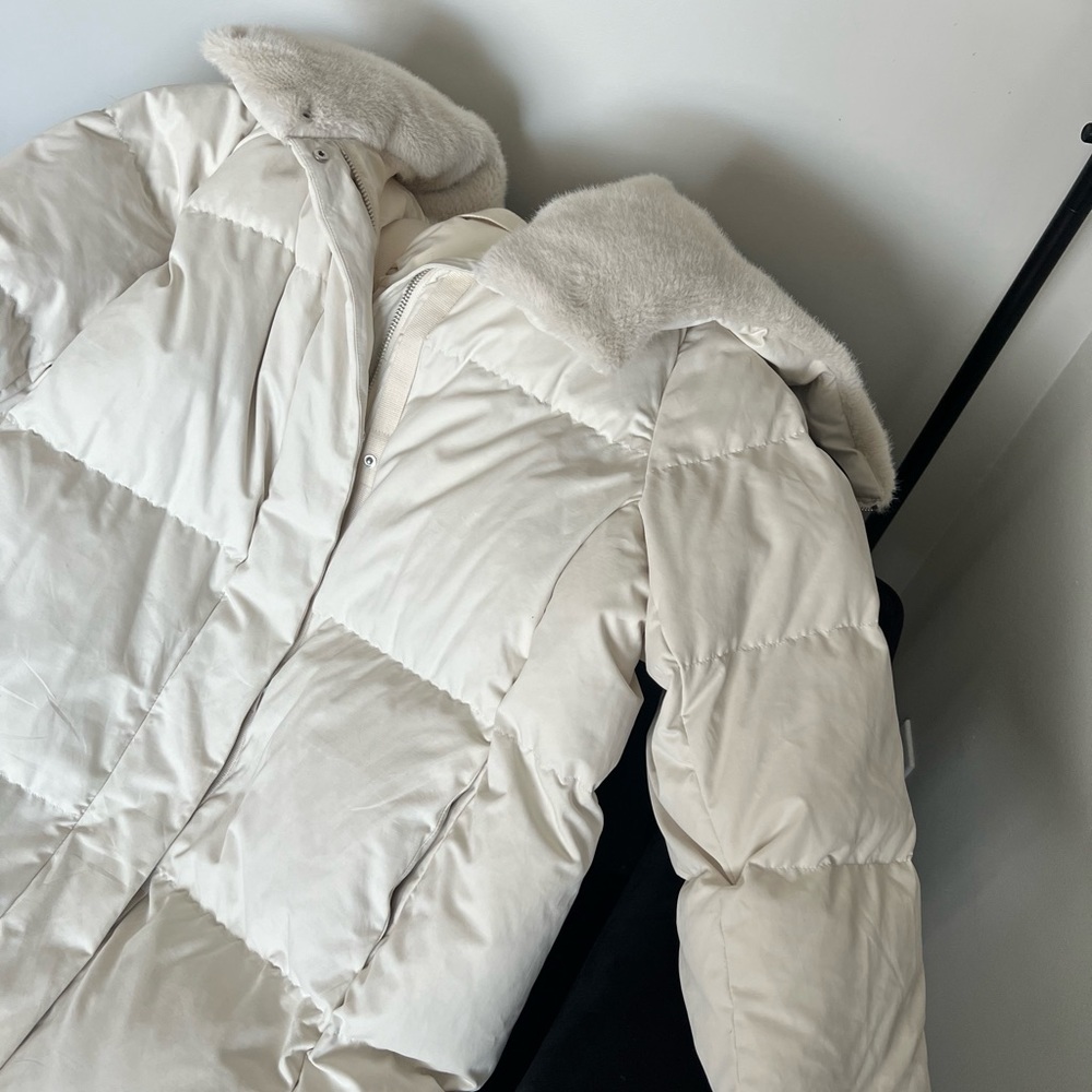 Banana Republic long white puffer